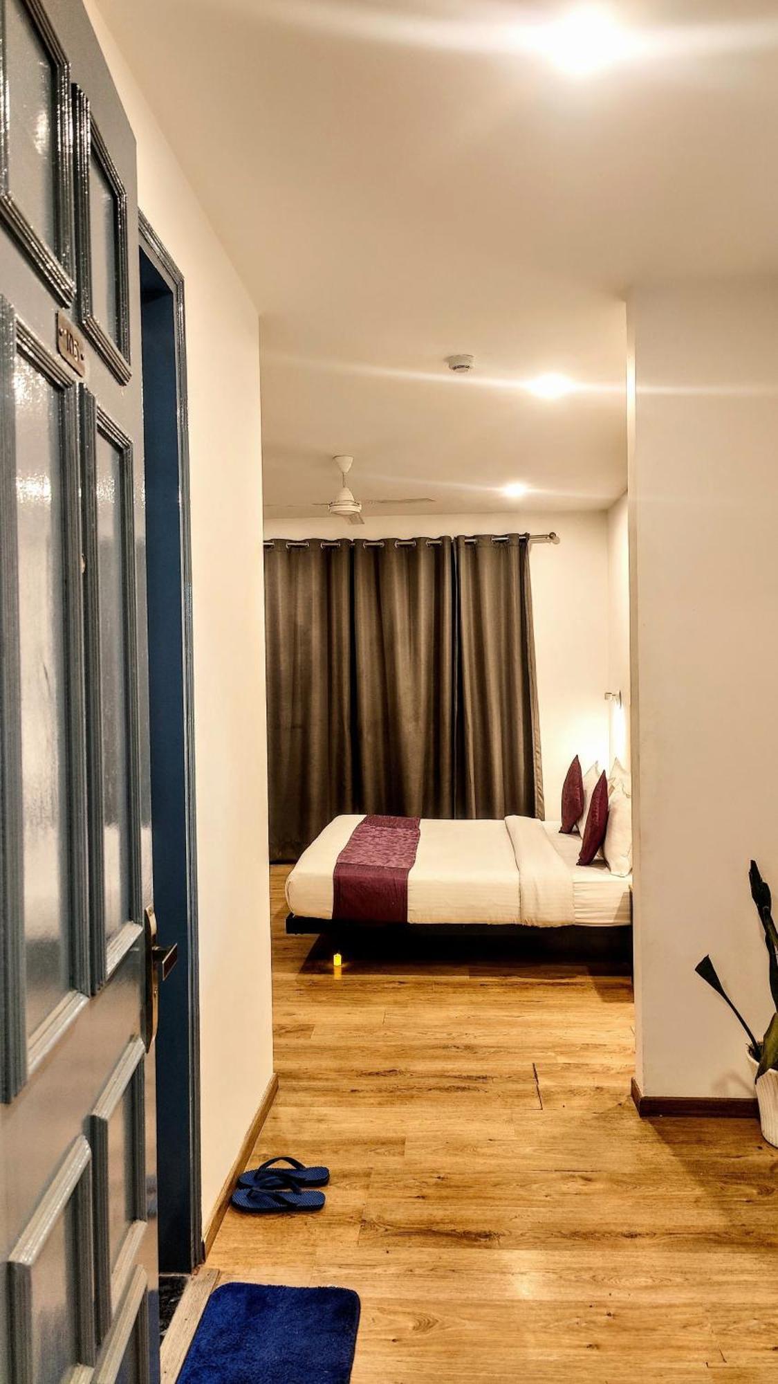 Mavens White Artemis Hospital Road Sector 52 Gurgaon Hotel ภายนอก รูปภาพ