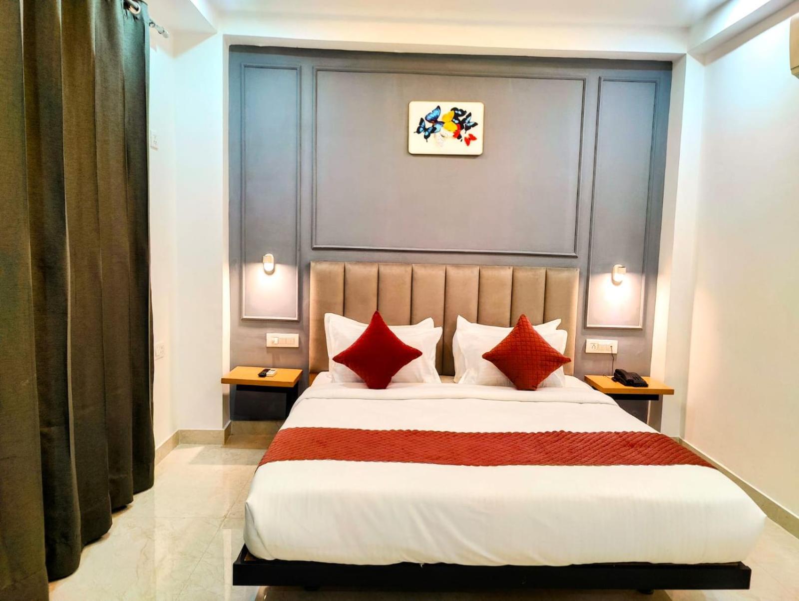Mavens White Artemis Hospital Road Sector 52 Gurgaon Hotel ภายนอก รูปภาพ